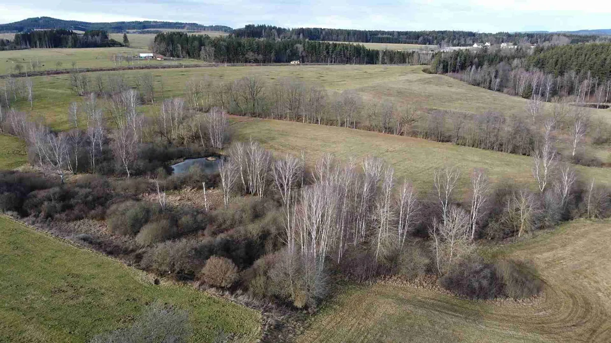 Prodej pozemku 18915 m²